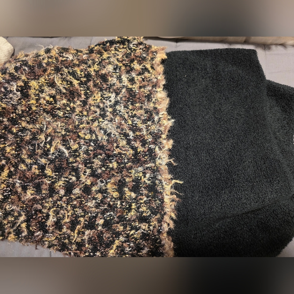 Roni Rabl Sweater - Picture 9 of 10